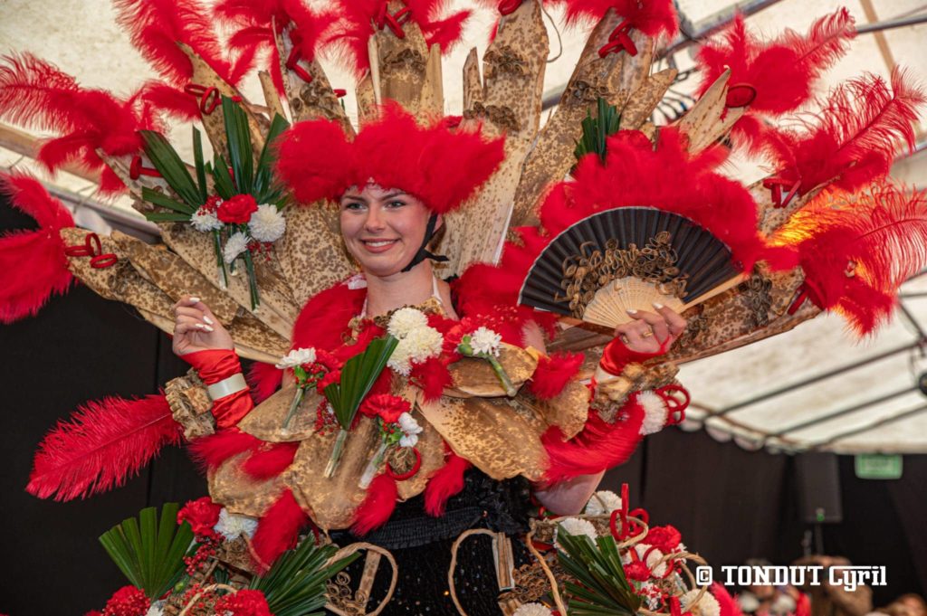 Show floral haute-couture