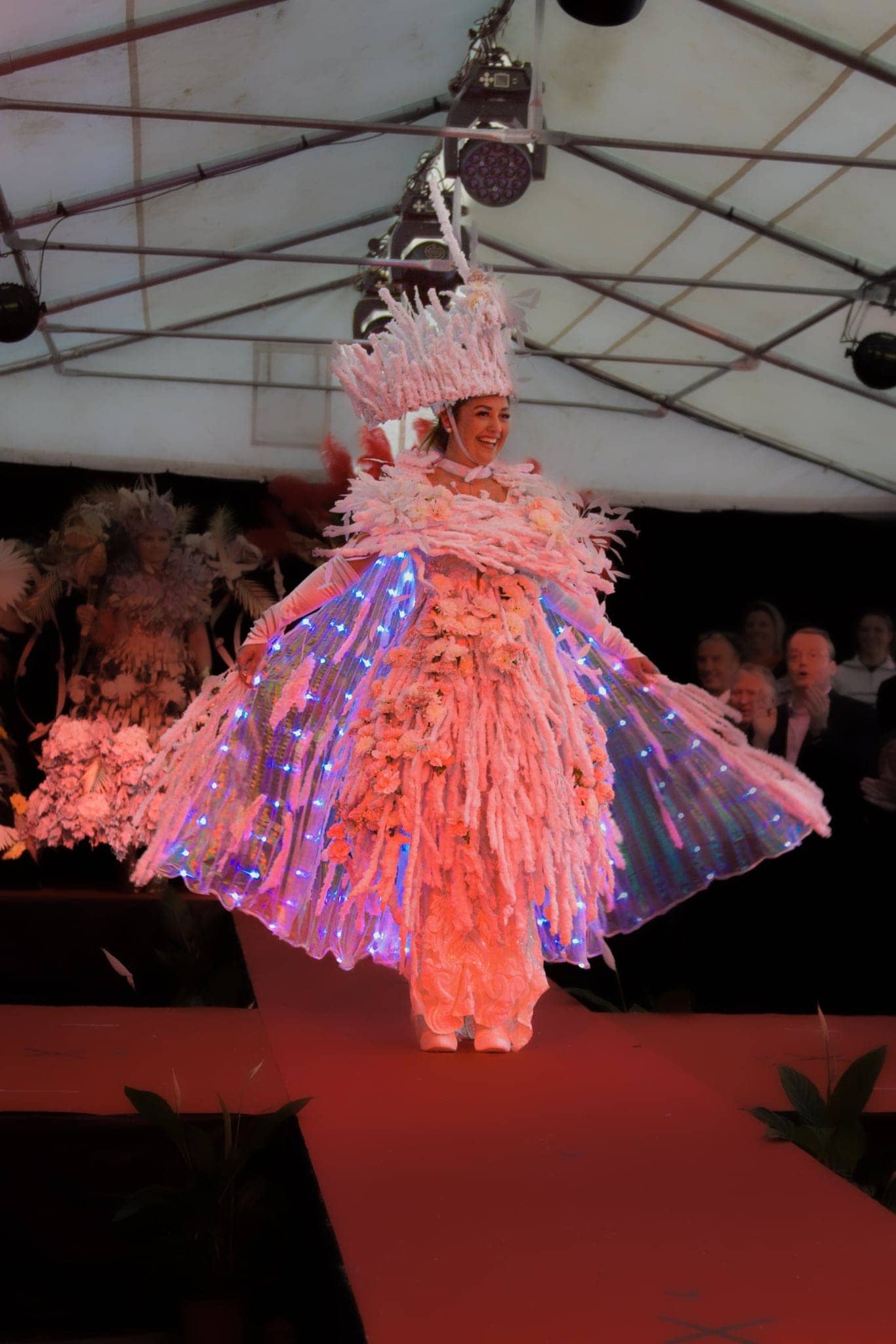 Show floral haute-couture